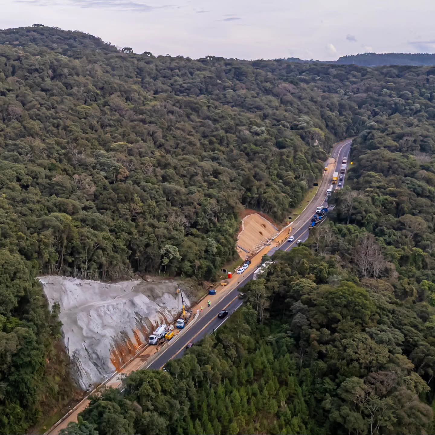 EPR Iguaçu finaliza contenção em taludes de seis pontos da Serra da Esperança e obras entram na etapa final