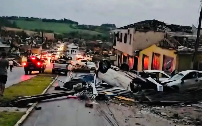DEFESA CIVIL JÁ CONFIRMA 5 MORTES EM RIO BONITO DO IGUAÇU APÓS PASSAGEM DE TORNADO