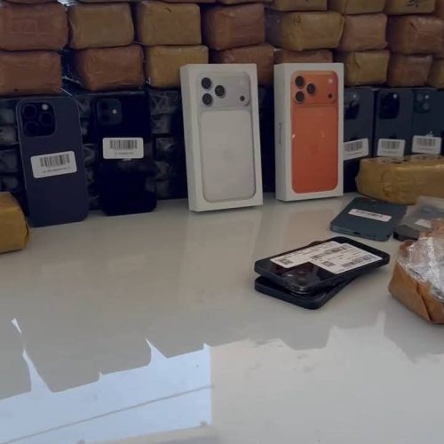 Cascavel – PR | Ação conjunta apreende carga de iPhones escondidos em veículo na BR-277, em Cascavel