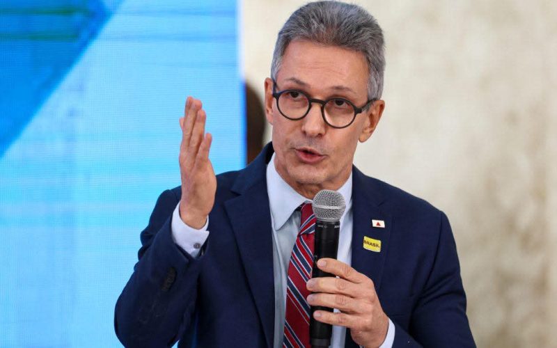 ZEMA DIZ QUE VOTO EM FLÁVIO BOLSONARO ENTREGARÁ ELEIÇÃO PARA LULA