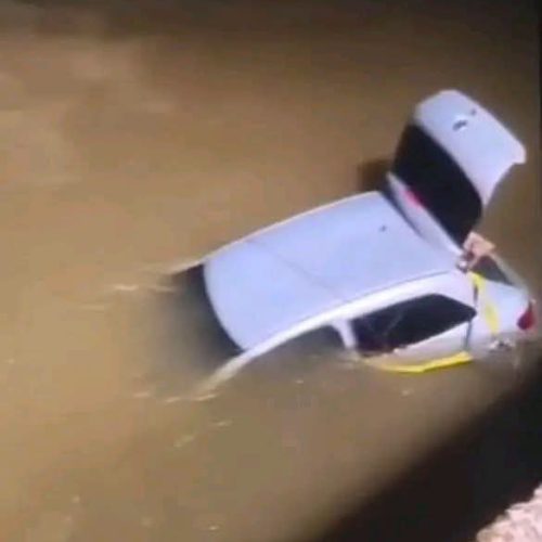 CARRO CAI DE PONTE EM RIO BONITO DO IGUAÇU E CRIANÇA ESTÁ DESAPARECIDA