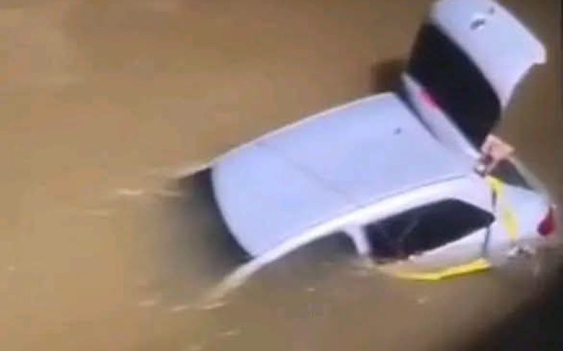 CARRO CAI DE PONTE EM RIO BONITO DO IGUAÇU E CRIANÇA ESTÁ DESAPARECIDA