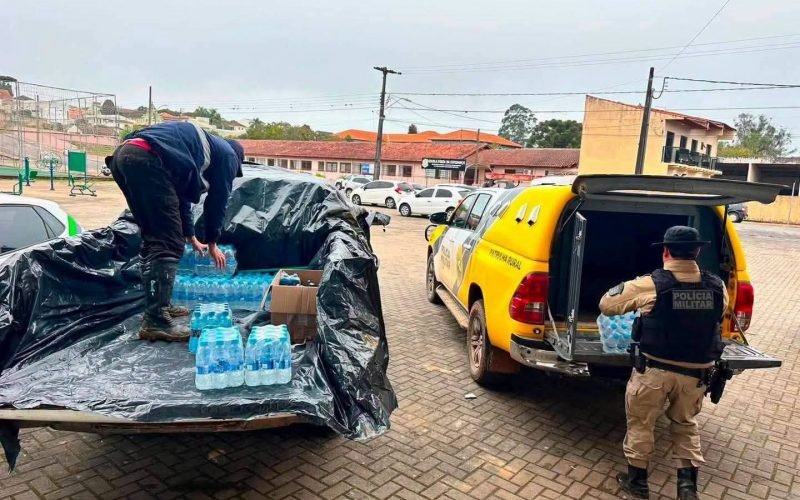 🚔 PATRULHA RURAL MANTÉM APOIO ÀS FAMÍLIAS AFETADAS PELO TORNADO EM PIRAÍ DO SUL