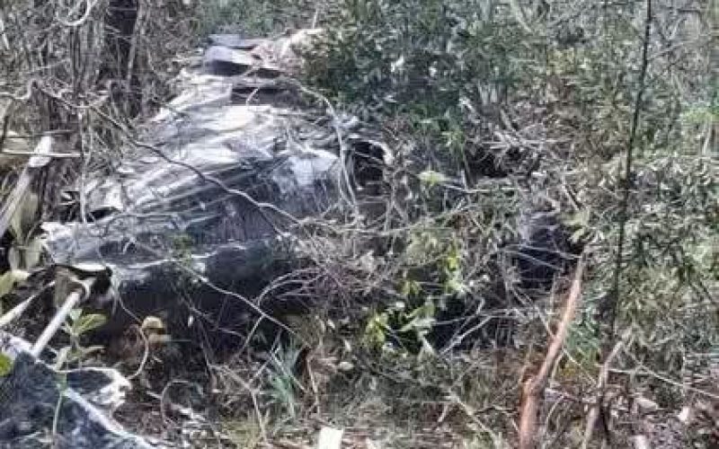 HELICÓPTERO COM CANTOR RICK É ENCONTRADO EM SC; CINCO PESSOAS MORRERAM