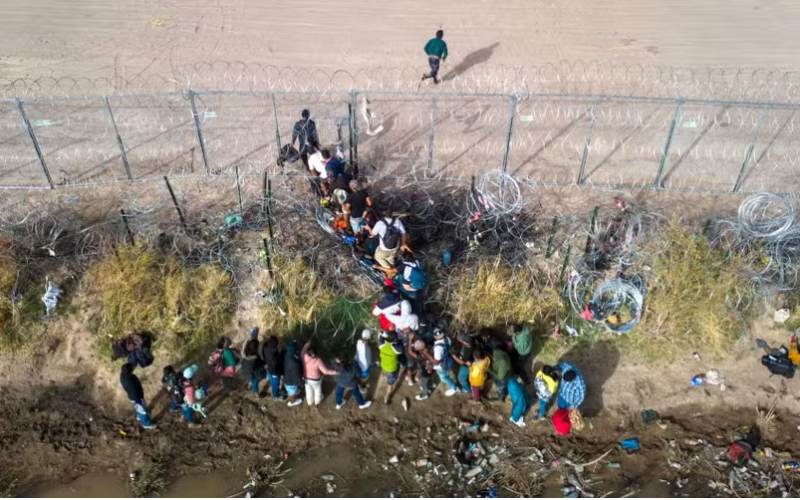 Imigrantes brasileiros temem deportação em massa sob governo Trump: ‘Não dá para sair à noite’