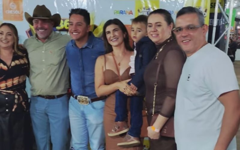 Prefeito de Laranjal Pr presente na festa do Milho em Palmital-PR.