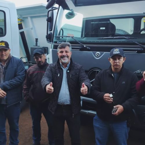 Prefeitura de Palmital entrega novos caminhões para reforçar serviços rodoviários
