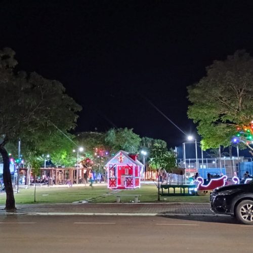 Palmital em clima de natal.