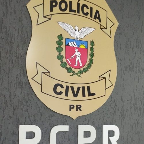 CRIME A FACADAS EM 1997 NA VILA COAMO, POLÍCIA CIVIL CUMPRE MANDADO DE PRISÃO. NO MOMENTO DO CUMPRIMENTO DA PRISÃO, O DENUNCIADO FOI FLAGRADO COM UMA ARMA DE FOGO E DIVERSAS MUNIÇÕES.