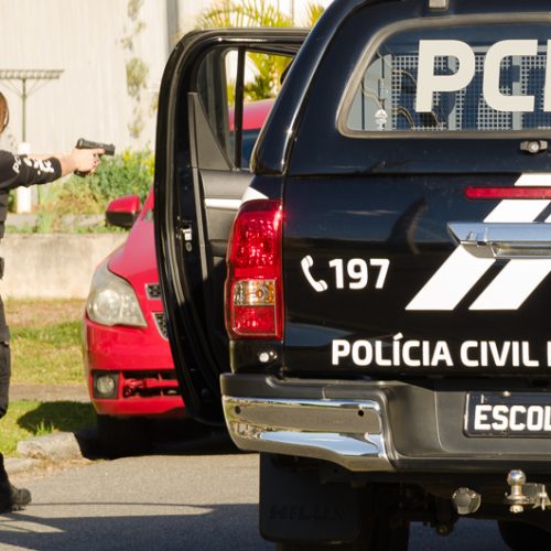 Polícia Civil prende duas servidoras públicas em Mangueirinha; uma registrava o ponto da outra. Após a prisão, as servidoras confessaram o crime