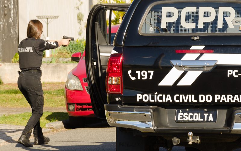 Polícia Civil prende duas servidoras públicas em Mangueirinha; uma registrava o ponto da outra. Após a prisão, as servidoras confessaram o crime