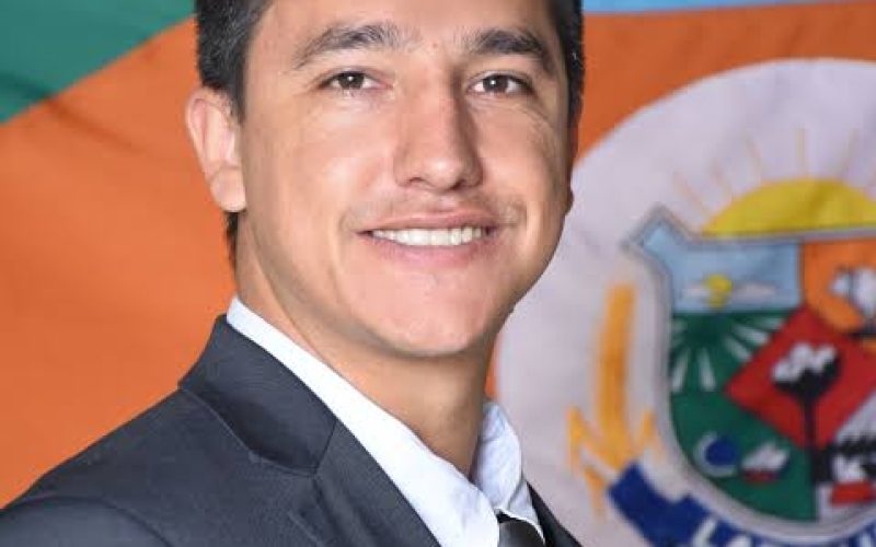 Laranjal Pr: professores terão reposição salarial de 4%