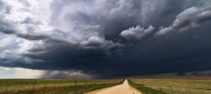 🌧️ ENQUANTO O PAÍS DISCUTE ELEIÇÕES, A CHUVA ACENDE UM ALERTA PARA A ECONOMIA!